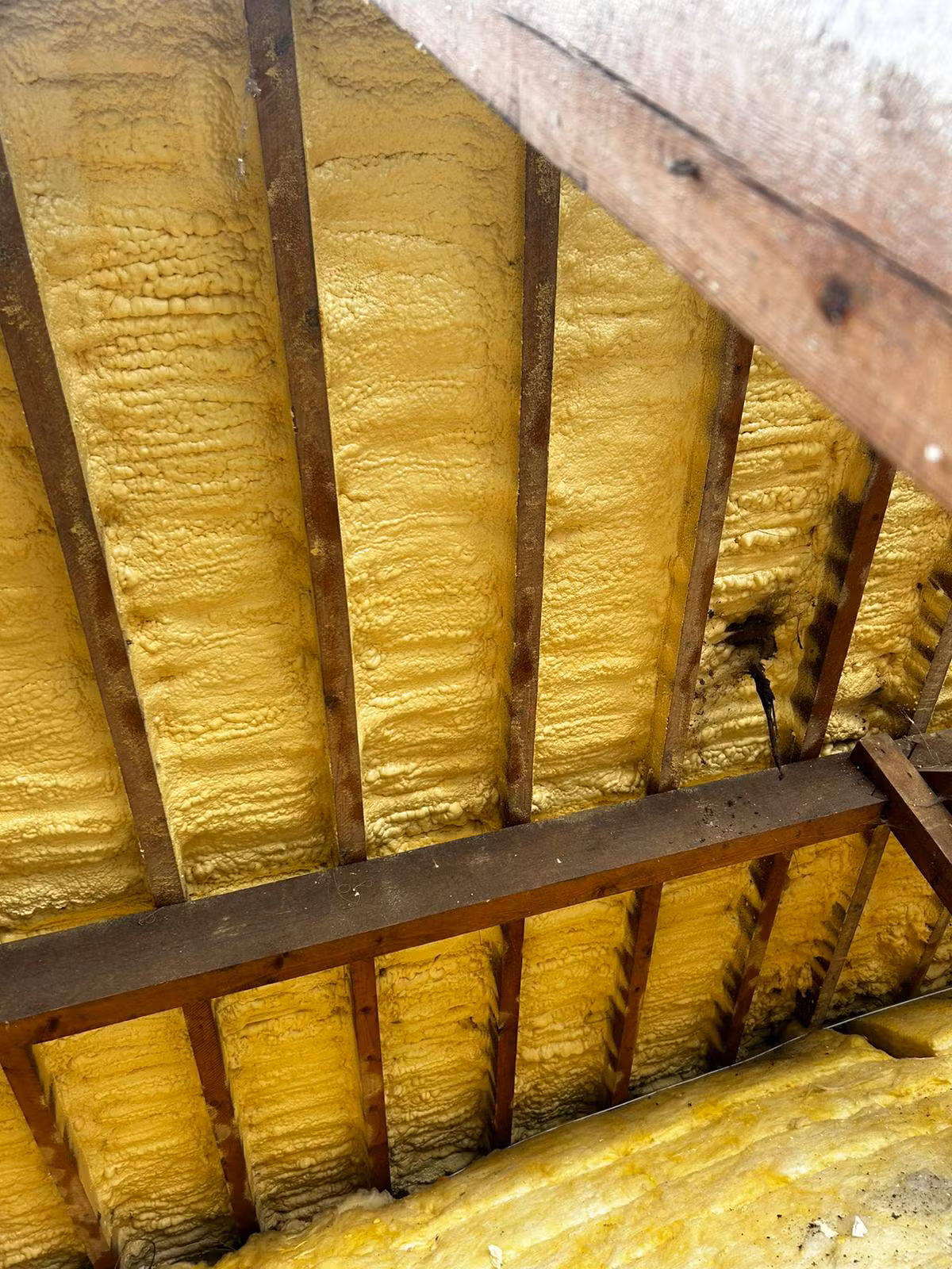 Closed-cell spray foam insulation
